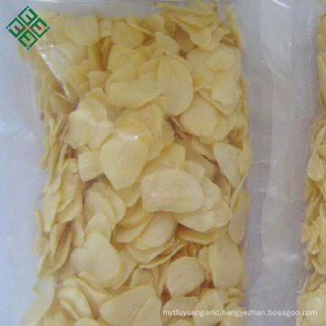 Bag packed white ad dried dehydrated chopped garlic flakes sale